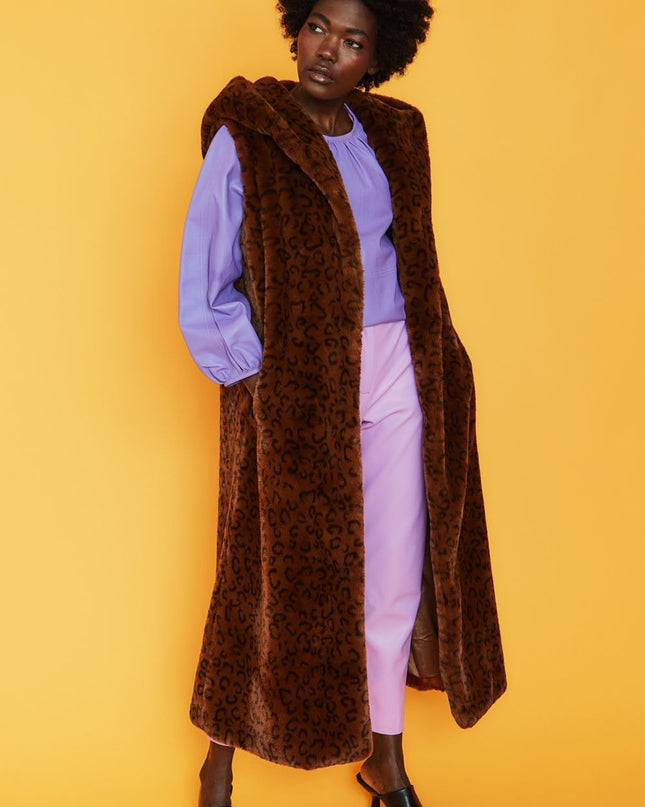 Leopard Jakki Faux Fur Hooded Maxi Gilet frá Jayley